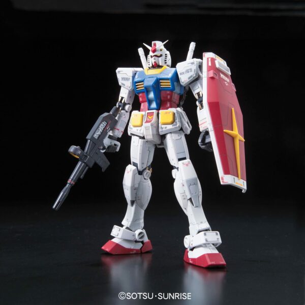 Bandai Real Grade (RG) Gundam RX-78-2